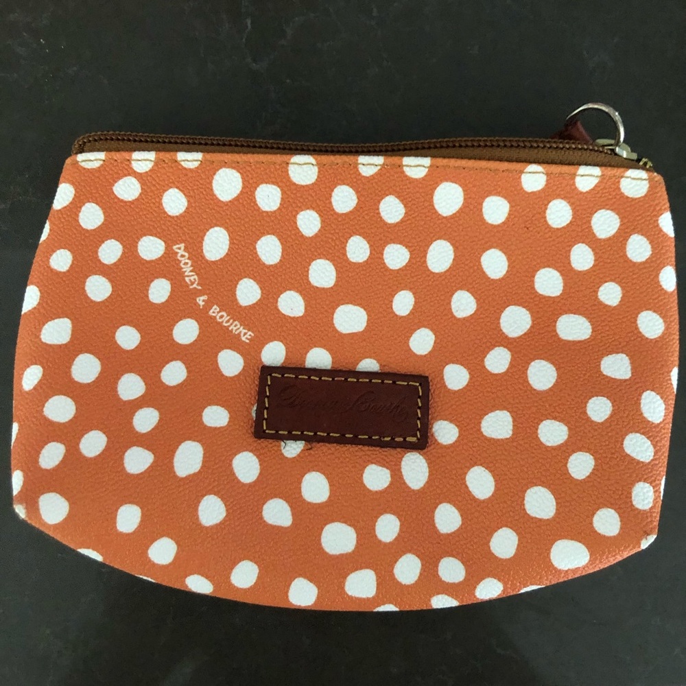 EUC Dooney & Bourke leather zipper pouch